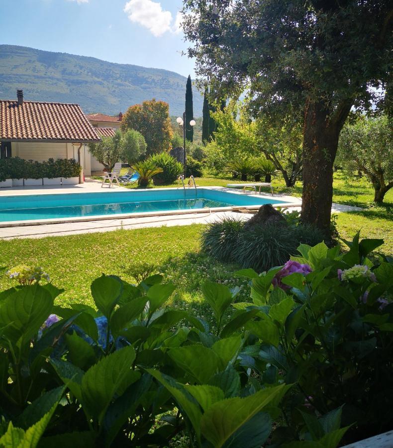 Villetta Blue Garden Sonnino Eksteriør billede